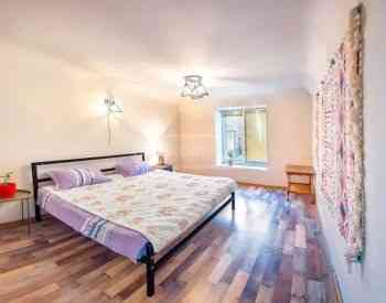 Apartments For Rent three-room 60м² 1/2 floor Tbilisi