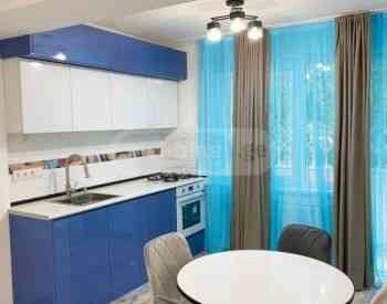 Apartments For Rent three-room 90м² 1/8 floor Tbilisi