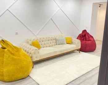 Apartments For Rent three-room 90м² 1/8 floor Tbilisi