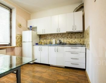 ქირავდება 1 ოთახიანი ბინა 50მ² 3/7 სართ თბილისი - photo 1