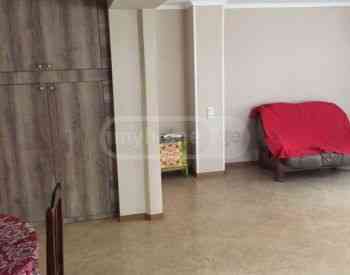 ქირავდება 4 ოთახიანი ბინა 120მ² 4/8 სართ თბილისი