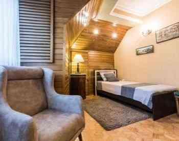 ქირავდება 4 ოთახიანი ბინა 240მ² 4/4 სართ თბილისი