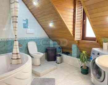 ქირავდება 4 ოთახიანი ბინა 240მ² 4/4 სართ თბილისი