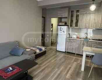 ქირავდება 2 ოთახიანი ბინა 70მ² 6/9 სართ თბილისი