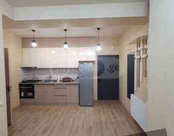 ქირავდება 3 ოთახიანი ბინა 50მ² 2/10 სართ თბილისი