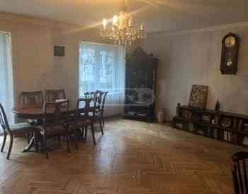 ქირავდება 2 ოთახიანი ბინა 65მ² 2/7 სართ თბილისი