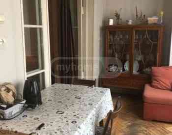 ქირავდება 2 ოთახიანი ბინა 65მ² 2/7 სართ თბილისი