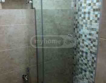 ქირავდება 4 ოთახიანი ბინა 130მ² 3/3 სართ თბილისი