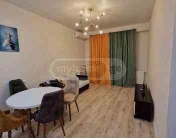 ქირავდება 2 ოთახიანი ბინა 51მ² 4/8 სართ თბილისი