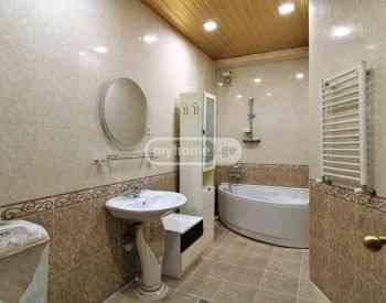 ქირავდება 2 ოთახიანი ბინა 80მ² 2/9 სართ თბილისი