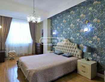 ქირავდება 2 ოთახიანი ბინა 80მ² 2/9 სართ თბილისი