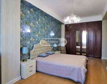 ქირავდება 2 ოთახიანი ბინა 80მ² 2/9 სართ თბილისი