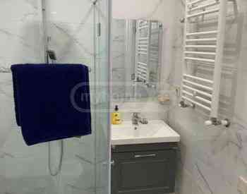 ქირავდება 3 ოთახიანი ბინა 90მ² 6/9 სართ თბილისი