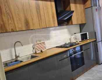 ქირავდება 3 ოთახიანი ბინა 112მ² 3/5 სართ თბილისი