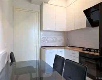 ქირავდება 3 ოთახიანი ბინა 75მ² 13/17 სართ თბილისი