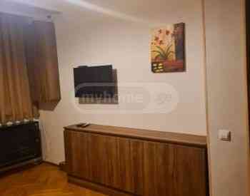 Apartments For Rent five-room 90м² 1/5 floor Tbilisi