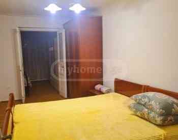 Apartments For Rent five-room 90м² 1/5 floor Tbilisi