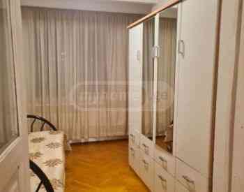 Apartments For Rent five-room 90м² 1/5 floor Tbilisi