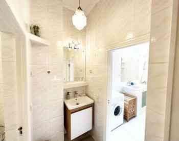 ქირავდება 4 ოთახიანი ბინა 140მ² 3/3 სართ თბილისი