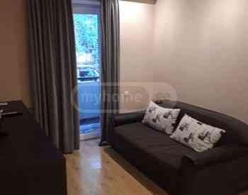 ქირავდება 2 ოთახიანი ბინა 45მ² 2/8 სართ თბილისი