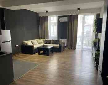 ქირავდება 2 ოთახიანი ბინა 63მ² 10/13 სართ თბილისი