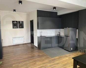 ქირავდება 2 ოთახიანი ბინა 63მ² 10/13 სართ თბილისი - photo 1