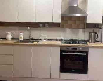 ქირავდება 2 ოთახიანი ბინა 100მ² 1/3 სართ თბილისი