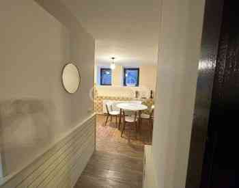 ქირავდება 2 ოთახიანი ბინა 100მ² 1/3 სართ თბილისი