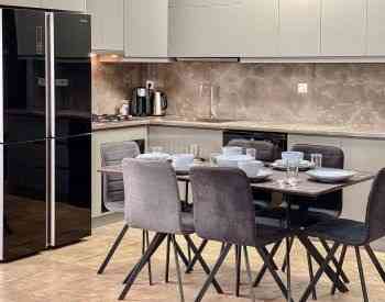 ქირავდება 3 ოთახიანი ბინა 168მ² 11/24 სართ თბილისი