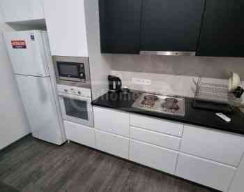 ქირავდება 4 ოთახიანი ბინა 82მ² 3/3 სართ თბილისი