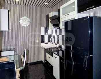 ქირავდება 3 ოთახიანი ბინა 68მ² 1/10 სართ თბილისი