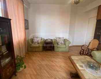 ქირავდება 2 ოთახიანი ბინა 75მ² 7/12 სართ თბილისი