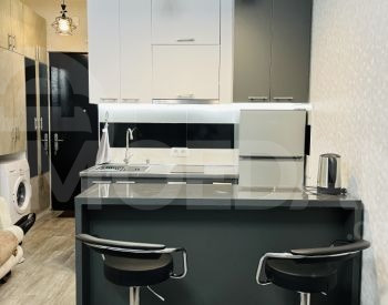 ქირავდება 1 ოთახიანი ბინა დღიურად თბილისში  30მ² 3/13 სართ თბილისი - photo 1