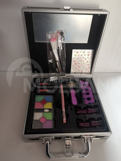 საბავშვო სათამაშო ბარბის მაკიაჟის ნაკრები თბილისი - photo 1