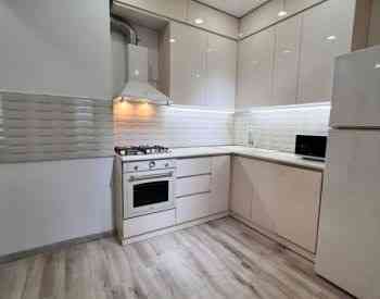 ქირავდება 3 ოთახიანი ბინა 85მ² 6/15 სართ თბილისი