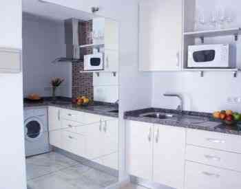 ქირავდება 3 ოთახიანი ბინა 100მ² 4/5 სართ თბილისი