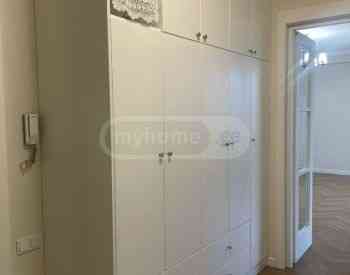 Продам 7+-комн. квартиру 155м² 5/7 эт. Тбилиси