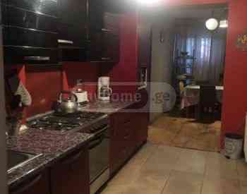 Продам 5-комн. квартиру 137м² 3/9 эт. Тбилиси