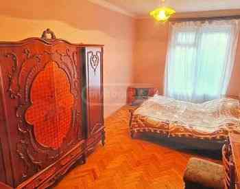 ქირავდება 3 ოთახიანი ბინა 72მ² 4/5 სართ თბილისი