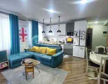 Продам 4-комн. квартиру 84.2м² 2/8 эт. Тбилиси