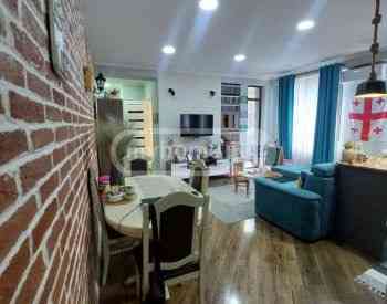 Продам 4-комн. квартиру 84.2м² 2/8 эт. Тбилиси