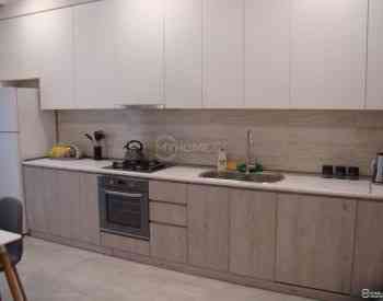 ქირავდება 3 ოთახიანი ბინა 90მ² 4/8 სართ თბილისი