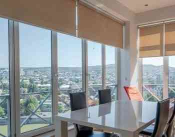 ქირავდება 3 ოთახიანი ბინა 150მ² 12/20 სართ თბილისი