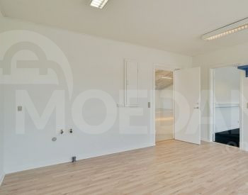 Сдается коммерческое офисное помещение в Сабуртало Тбилиси - изображение 2