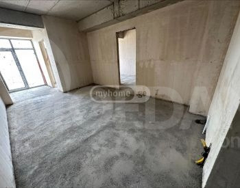 იყიდება 3 ოთახიანი ბინას 75მ² 13/20 სართ თბილისი - photo 2