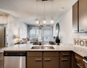 ქირავდება 4 ოთახიანი ბინა 186მ² 5/6 სართ თბილისი - photo 9