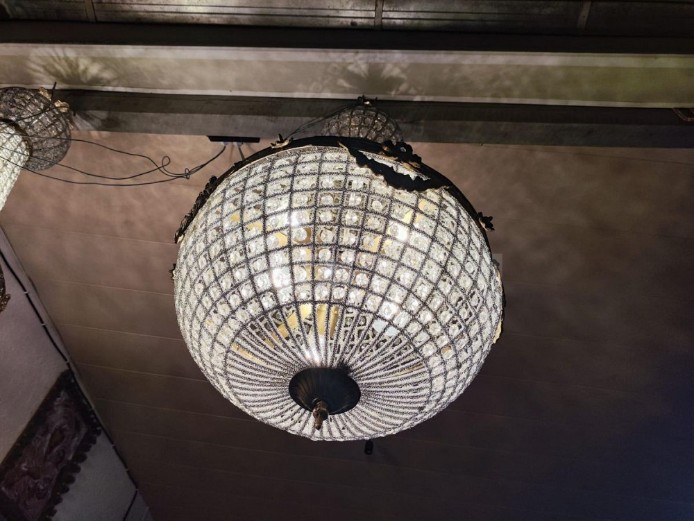 იყიდება ულამაზესი ჭაღი თბილისი - photo 4