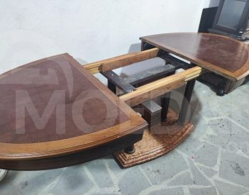 Стол в гостиной Тбилиси - изображение 2