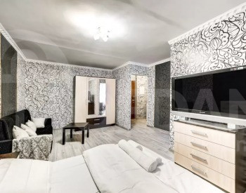 ქირავდება 3 ოთახიანი ბინა 98მ² 3/5 სართ თბილისი - photo 2