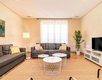 Сдам 5-комн. квартиру 192м² 6/12 эт. Тбилиси - изображение 1